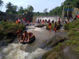 Mulai dari bermain dengan hewan, tanaman, memancing dan lain sebagainya. Bendungan Wirakarya Disulap Jadi Tempat Wisata Bogor Today