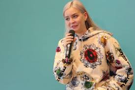 She was born in somerset, england, on april 1, 1991, and was raised in essex. Untuk Sang Ibu Begini Lirik Dan Chord Lagu Her Dari Anne Marie