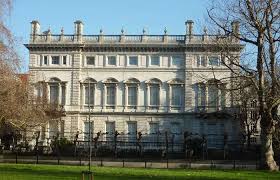 bridgewater house is at 14 cleveland row westminster london england the main facade of bridgewater house w bridgewater house london mansion british mansion