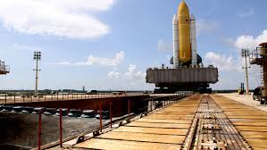 Federal government responsible for the civilian space program. Raketentransporter Der Nasa In Zeitlupe Zur Abschussrampe Auto Motor Und Sport