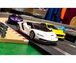 Every course is a different animal. 1 32 Arc Pro Sunset Speedway Set 3 Race Set Digital Slot Race Sets Scalextric Marken Www Carson Modelsport Com