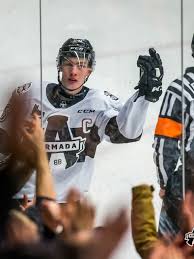 After several missed deadlines and failure. Luke Henman Seattle Kraken Sign Its First Player For Nhl S Newest Franchise Komo