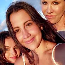 Camille Bennett Goldstein (@cbgoldstein) • Facebook, Connect with friends