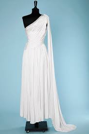 Voir plus d'idées sur le thème robe grecque, s'habiller, robe de bal. Robe Longue 1960 En Jersey Blanc Avec Drape A La Grecque Chez Sarah
