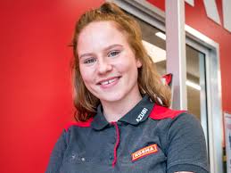 Fragen an eine Kauffrau im Einzelhandel in Ausbildung