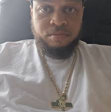 DrunkOnWine sang 35% of the show 🤣🤣🤣 ol' Elgin Lumpkin danced the whole  night, did adlibs, and let his background singers do the rest 🍷 🍸  #ginuwine #Drunk #Milwaukee #SummerFest2025 #Juneteenth2025