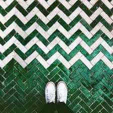 Chevron Pattern In Tile Motifs De Sol Carocim Carrelage