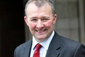 Cynllun adleoli ffoaduriaid: Ysgrifennydd Cymru wedi clywed trwy'r awdurdod  lleol a Facebook