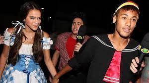 Brezilyalı yıldızın sevgilisi bruna marquezine yaptığı açıklamalarla gündemi sarstı. Neymar Y Bruna Marquezine Ya No Son Novios
