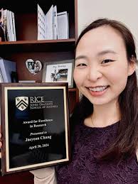 Yeonhee (Heidi) Yang님