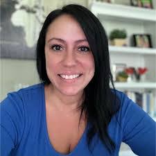 Anna Lasseter's Instagram, Twitter & Facebook