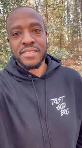 Marisa Bailey's Instagram, Twitter & Facebook