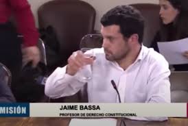 Es conocido por sus intervenciones en distintas comisiones del congreso de chile y por haber sido electo como convencional constituyente por el distrito 7. 1lqyxfb3fp7nem