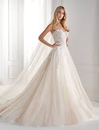 Tutti i nuovi modelli di vestiti da sposa a prezzi scontati disponibili anche su misura. Www Lesposedimori It Wp Content Uploads 2020 07