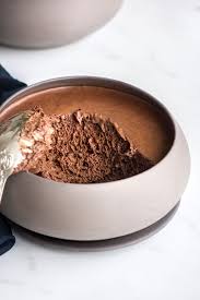 Mousse Au Chocolat Empreinte Sucree En 2020 Mousse Au Chocolat Mousse Au Chocolat Aerienne Recettes De Mousse