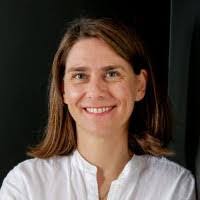 Suzanne Pollock's Instagram, Twitter & Facebook