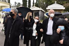 Βικυ μοσχολιου toy ξenhtemenoy h mana 1980. Antwnhs Kalogiannhs Khdeythke Ypo Toys Hxoys Toy Krathsa Th Zwh Moy Hairt Gr