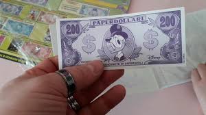Trova banconote euro facsimile in vendita tra una vasta selezione di italia su ebay. Topolino N 3346 Con I Bellissimi Paperdollari Youtube