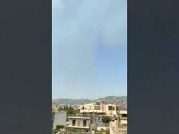 Ευρίσκεται να των πατρών, επί των δυτικών πλαγιών του παναχαϊκού όρους , σε μέσο υψόμετρο 800 μέτρων(από 350 έως 1250 μ.),το κέντρο του χωριού, απέχει από. Izoiqonor04ulm
