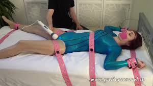 Quality Control - Tickle Points Discovery Carlin & Hooters Girls Tickle.Porn