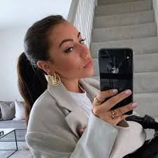 Shannon Johns (@ShazMarieJohns)