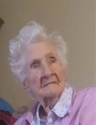 Doris Lynn's Instagram, Twitter & Facebook