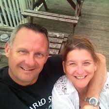 If I go away for the weekend, is it better to turn my hot tub off for a few  days to save the energy?