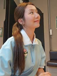 남편생일파티 3주째..👋 #남편선물 이라고 사준 #웨건 땜 허리 다쳐서 지금은.. 일상생활도 거의 못하고 있는 #봉봉이아저씨 ㅠㅜㅜ  얼른 나으십쇼.. 역시..잘못된 선물이었어..