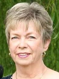 Donna Petrie's Instagram, Twitter & Facebook