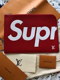 Read on to learn more about supreme, who owns the brand, and where it fits into the fashion industry. Supreme Louis Vuitton In Herren Taschen Gunstig Kaufen Ebay
