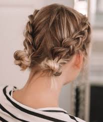 Byrd designs hair accessories and jewelry brings you this video tutorial on how to style your hair in a french twist with a hair comb. 10 Bold And Trendy Updos For Short Hair Society19