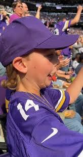 Amber Hemsley's Instagram, Twitter & Facebook