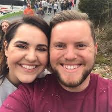 Leslie Burt's Instagram, Twitter & Facebook