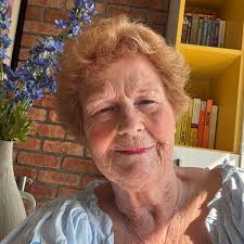 I went to hythe school in 1954 mr bringing was the head. We were able to  see the circus setting up from the play ground, and at other times watch  the fairground