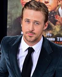 We are going to keep you updated with every news, photoshoots and movie. Ryan Gosling Haarschnitt Trend Frisuren Stil Ryan Gosling Frisur Haarschnitt Ideen Haarschnitt
