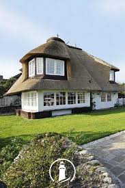 Sylt Ferienhaus Haus Fur 7 Personen In Kampen Relaxe Im Strandkorb Im Eigenen Garten Sylt Sylturlaub Ferienhaus Sylt Urlaub Ferien