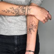 25 Creativi Polso Tatuaggi Idee Per Modern Ragazze In 2020 Classy Tattoos Sleeve Tattoos For Women Tattoos