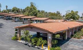 Fallbrook country inn features cable tv and private patios in every guest room. Rodeway Inn Fallbrook Downtown 75 1 3 7 Fallbrook Hotel Deals Reviews Kayak