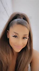 Nothing makes a fandom grow like sharing a photo with an equally as successful artist, so ari's pictures with blackpink and bts star jungkook . Pin On Ari