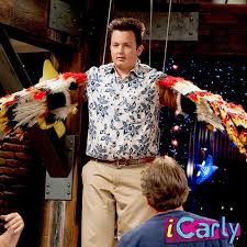 Icarly is an american teen sitcom created by dan schneider that ran on nickelodeon from september 8, 2007 until november 23, 2012. Icarly Icarly Twitter