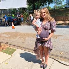 Jamie Lynn Spears Sweet Magnolias On Netflix Everything We Know In 2020 Jamie Lynn Spears Lynn Spears Jamie Lynn