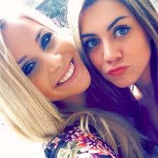 elliee (@ellieebenson)