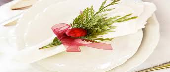 Du pliage de serviette en forme de lotus à celui en forme de sapin tous ces pliages de serviettes sont faciles à réaliser pour une belle table de noël. Pliage Serviette Table De Noel Pour Les Nuls Deco Cool