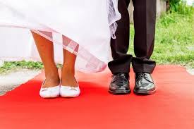 Sie werden roten teppich bereit für weniger als 200. Hochzeitsteppich Tipps Ideen Und Die Schonsten Exemplare