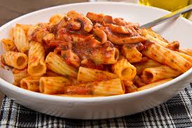 Scolate la pasta e conditela con la crema degli asparagi e ricotta. Ragu Di Pesce 11 Alternative Per Portare Il Mare In Tavola