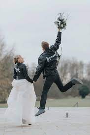 Die moderation hat guido maria kretschmer; Hochzeitsinspiration Urban Rockig In Schwarz Weiss Fotografie Svetlana Kohlmeier Fotografie Https Www Kohlmeier Schwarze Hochzeit Hochzeit Rockerhochzeit