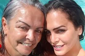 El Problema De Salud Que Se Ha Llevado Antes De Tiempo A Mensi La Madre De Amor Romeira