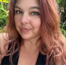 Easy DIY to get you thru the Summer This homemade insect repellent is easy  to make at home. #MosquitoControl #mosquitorepellent #backyardoasis