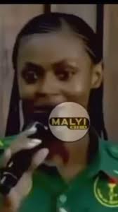 Pata maneno toka kwa kwini Elizabeti bin embe dodo. Any kweseni??  @skcosmetics_tz @koreanskincare_kwa_jumla_ 😅😅😅😇