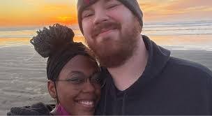 Marisa Parker's Instagram, Twitter & Facebook